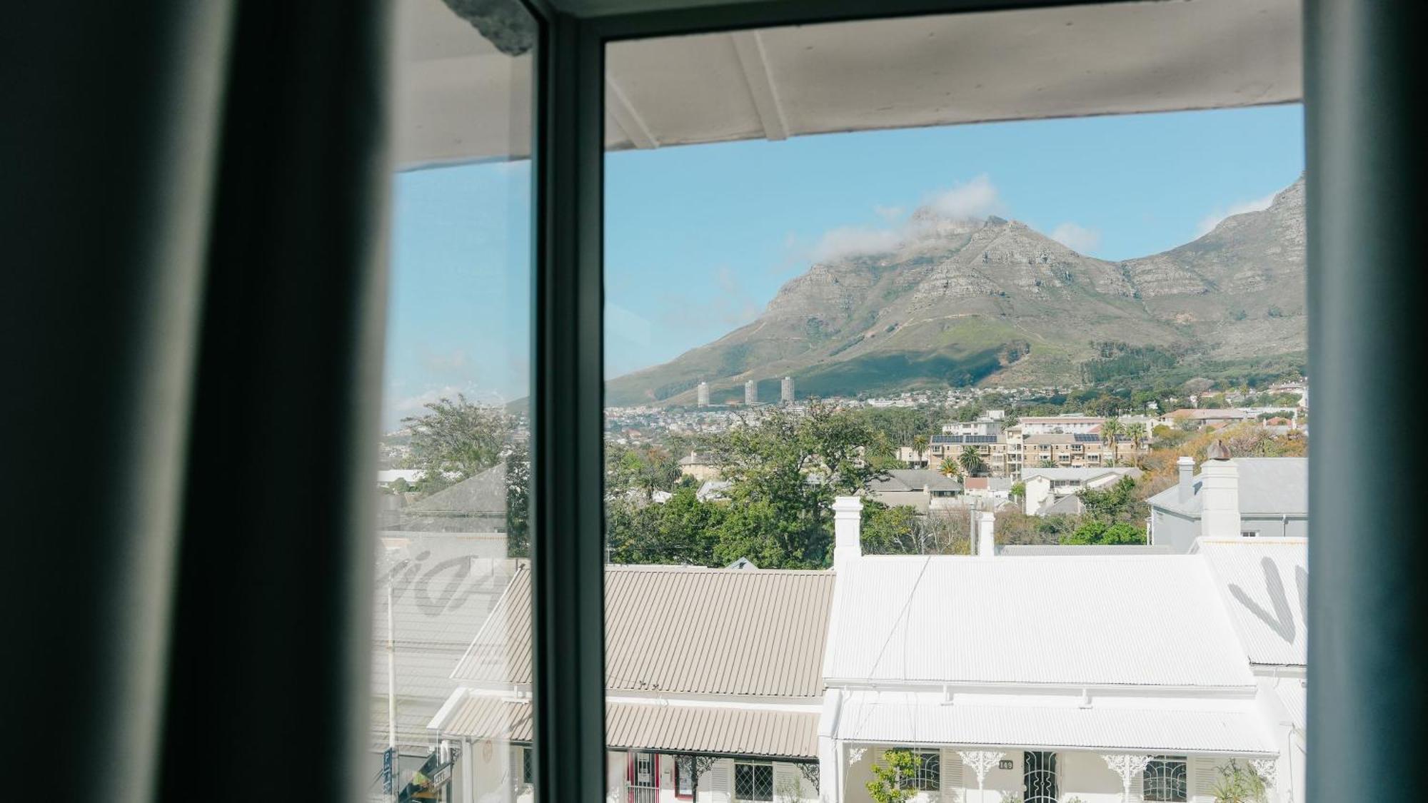 Hostel Curiocity Kloof Street Cape Town