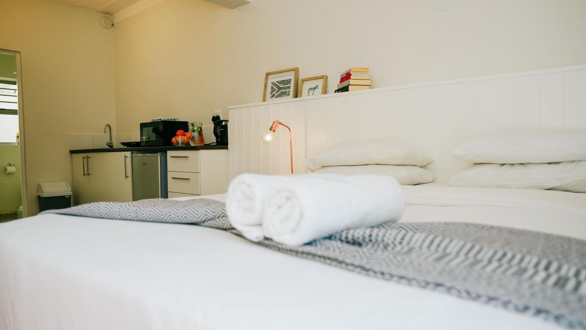 Hostel Curiocity Kloof Street