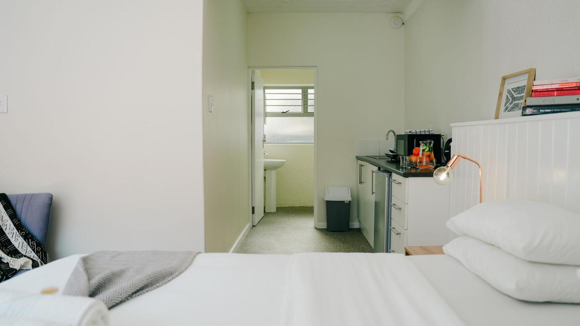 Curiocity Kloof Street Hostel