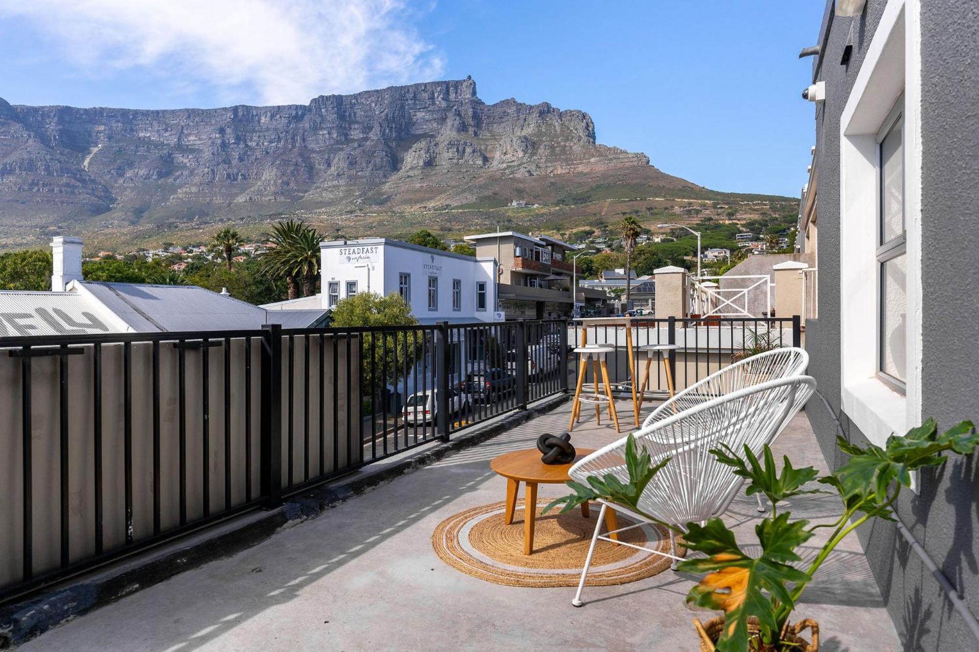 Curiocity Kloof Street Hostel Cape Town